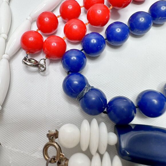 Vtg Patriotic Red White Blue Jewelry Lot Collection Plastic Enamel Lucite Bead - Picture 16 of 16